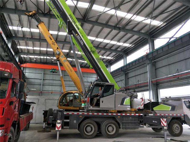 阿拉善盟高空车出租需要注意哪些安全事项？